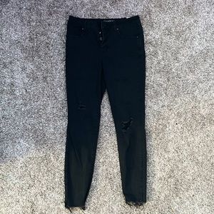 Black Maurice’s jeans